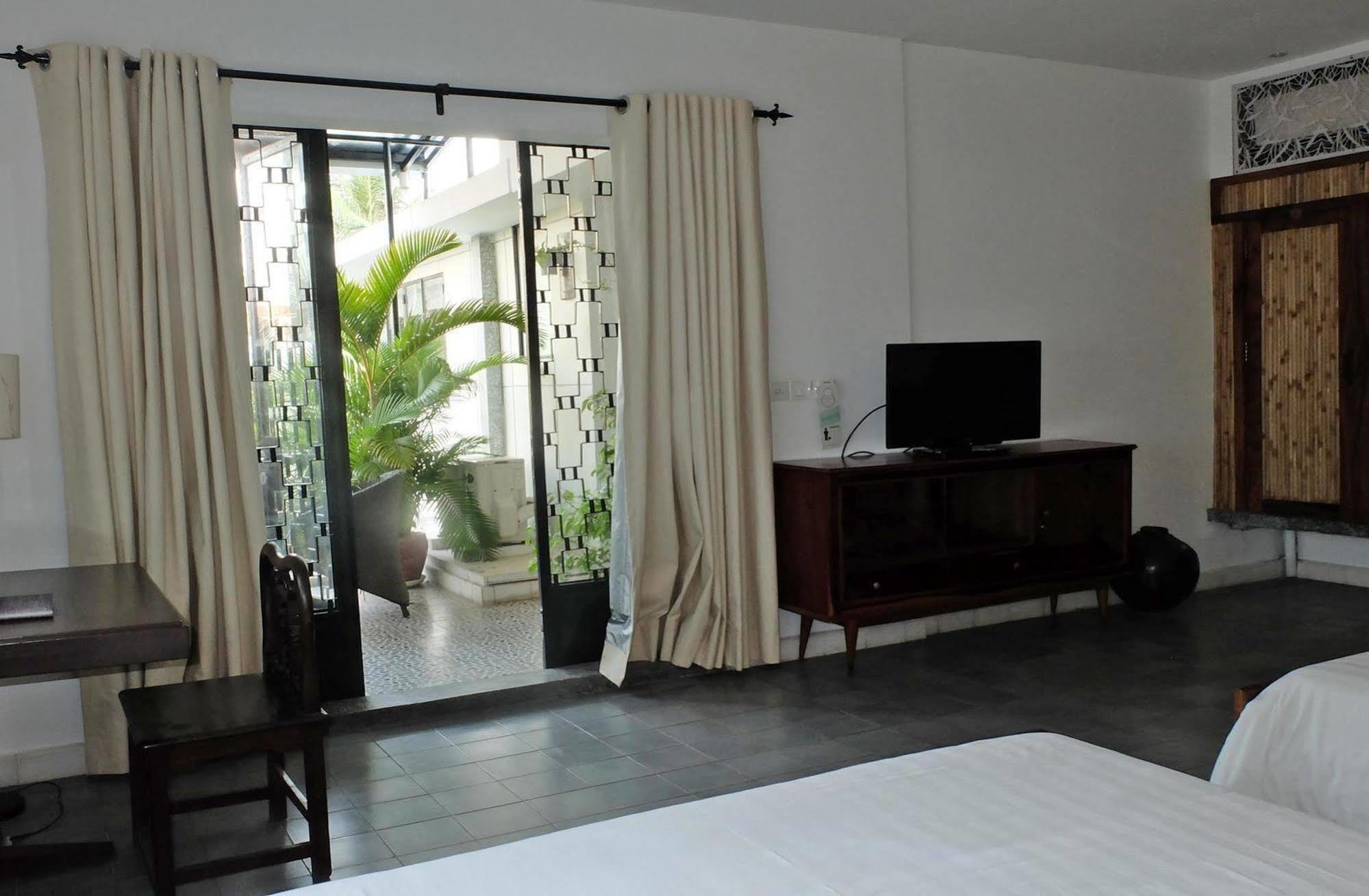 The Sangkum Hotel Phnom Penh Exterior foto